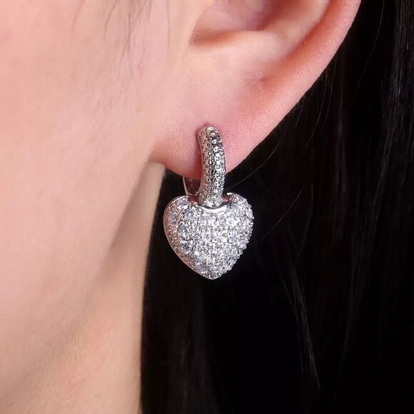 Jewelry - 💎A084💎 DELICATE CUBIC ZIRCONIA BIG LOVE HEART STUD EARRINGS